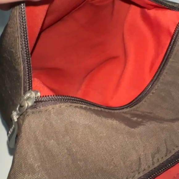 Baggallini Nylon Brown Leopard Print Crossbody w/matching Wristlet - Picture 7 of 15